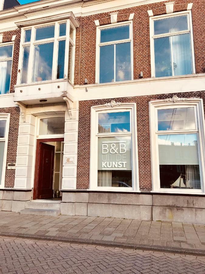 Guesthouse Uit De Kunst Leeuwarden Bagian luar foto